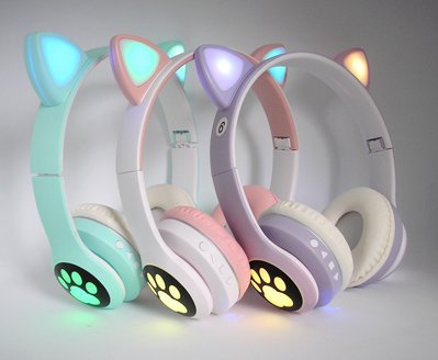 Бездротові блютуз навушники з котячими вушками та різнокольоровим LED підсвічуванням Cat Ear VZV LED Bluetooth 00573 фото