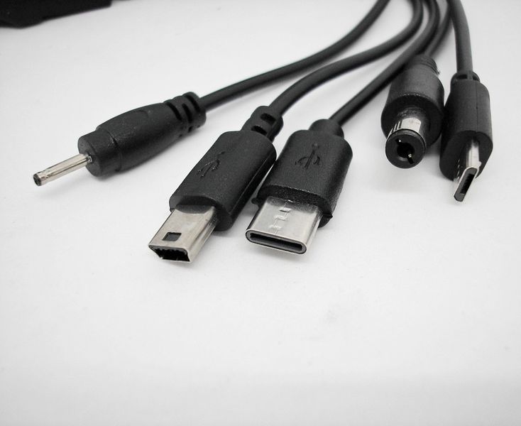 Сонячна панель батарея 3 W з підставкою портативна з USB кабелем з різними входами CcLamp CL-630 1722008237 фото